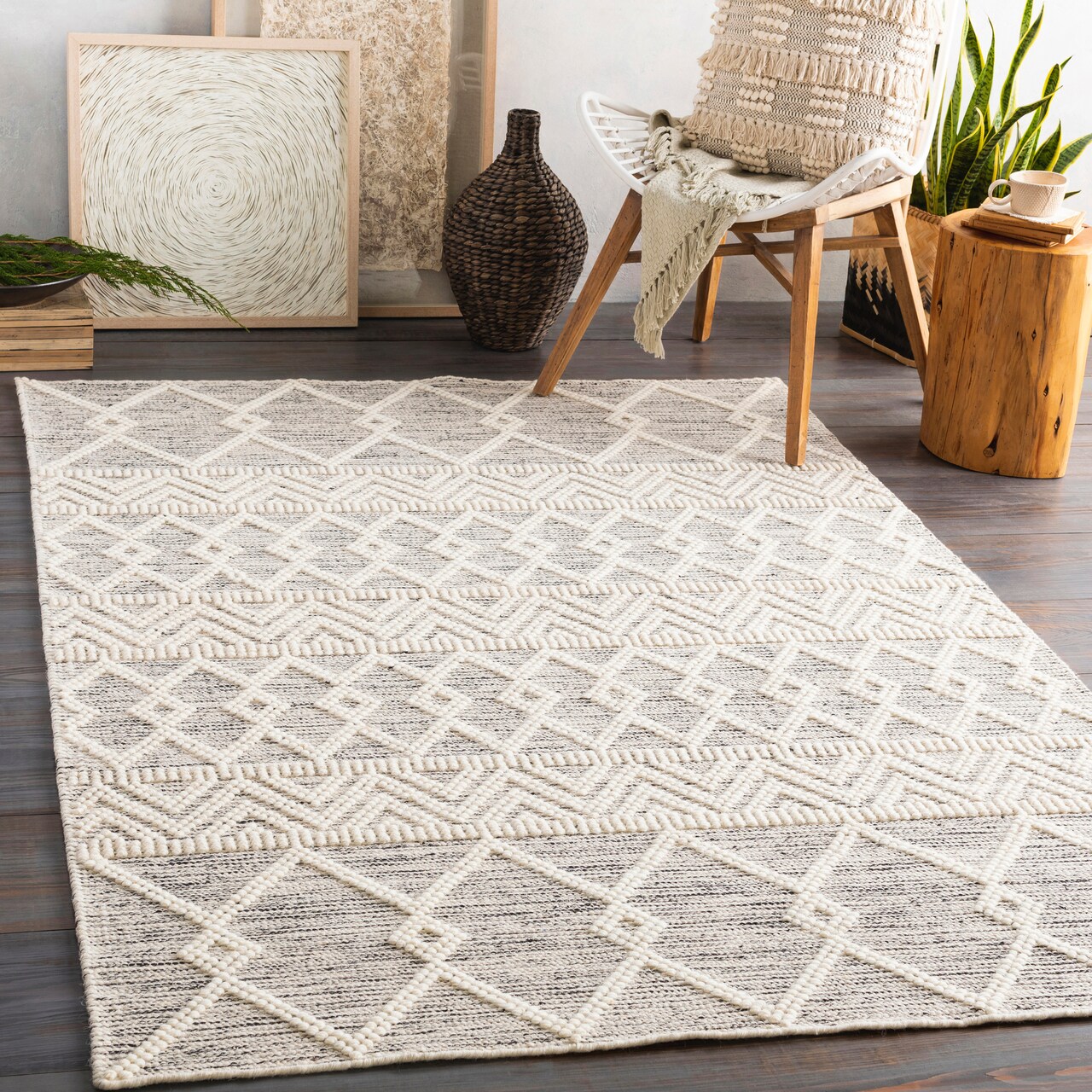 Tiwari Home 3' x 5' Interlocking Diamond and Chevron Pattern White Rectangular Wool Area Throw Rug